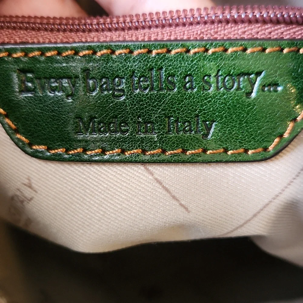 Time Resistance Green Leather Bucket Bag - Picture 11 of 15